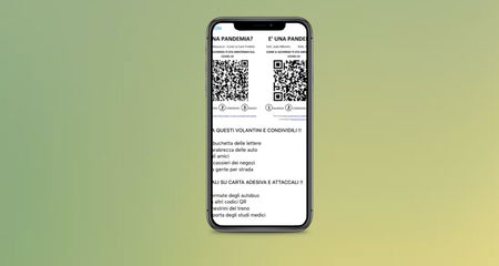 I no vax che prendono in giro il green pass con gli adesivi dei QR Code article-post