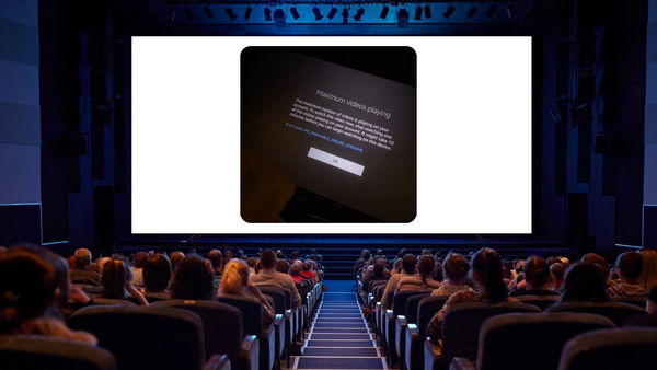 Il video virale del cinema che sembra proiettare il Grinch tramite Amazon Prime Video