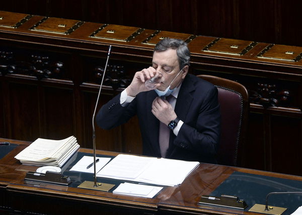 Salta l’emendamento per le firme digitali anche per la presentazione delle liste