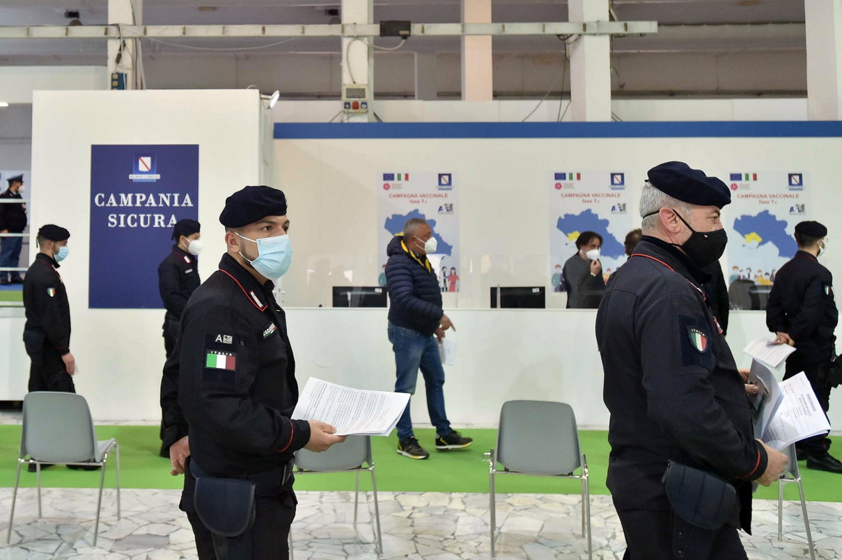 I siti che offrivano «medicinali contro il Covid»: i Nas ne oscurano 30 article-post