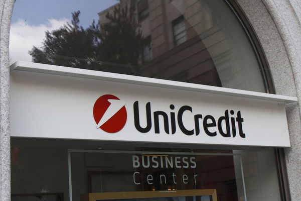Le accuse a Unicredit per le sue policies sulle criptovalute e quello che c’è da sapere