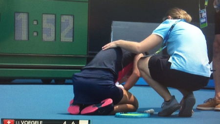 Lo sciacallaggio di chi diffonde video di 2 anni fa per dare la colpa ai vaccini agli Australian Open article-post