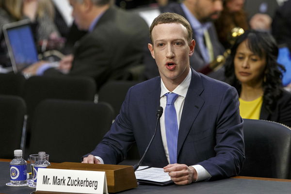 La Russia ha chiuso Facebook e poi Twitter