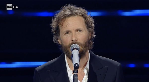 Come Lorenzo Jovanotti ha fatto scoprire Mariangela Gualtieri (e gli effetti sulle vendite su Amazon)
