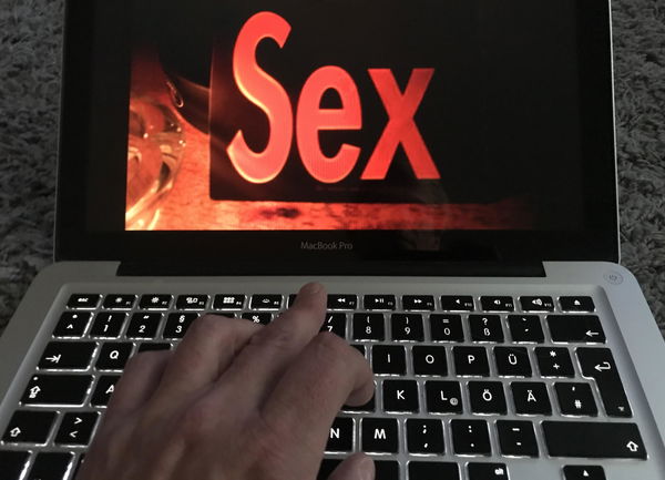 I siti hard in Gran Bretagna potrebbero richiedere l’età dell’utente al momento dell’accesso