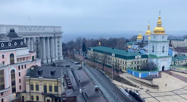 La prima guerra social d’Europa, ma sono ancora tante le prime informazioni contraddittorie che si diffondono online