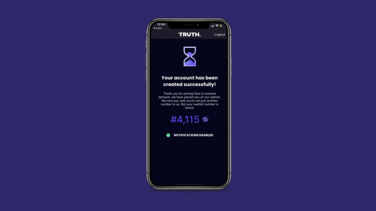 Non riuscirete a scaricare The Truth Social, l’app di Donald Trump, in Italia (almeno oggi) article-post