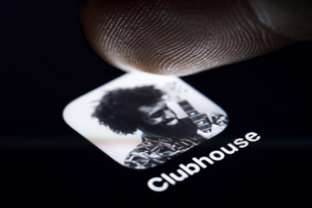 La Russia non censura Clubhouse e chi è contro la guerra lo usa per discutere di cosa sta succedendo article-post