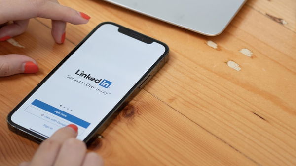 Una nuova funzionalità di LinkedIn consentirà di programmare la pubblicazione dei post