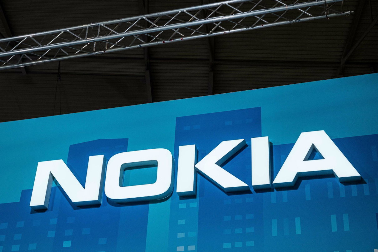 Nokia lascia la Russia, ma proprio lì avrebbe lasciato strumenti per la sorveglianza digitale dei dissidenti article-post