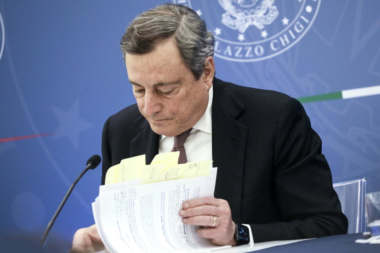 Gli attacchi hacker e i “pieni poteri” al presidente del Consiglio article-post