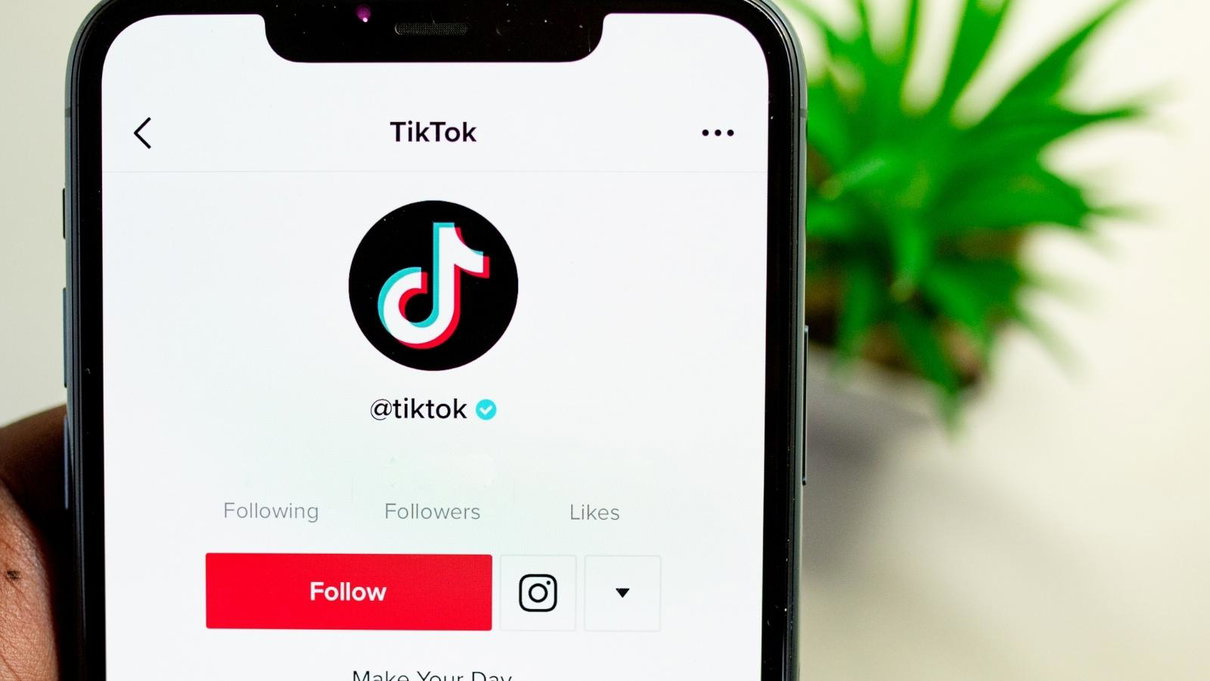 Anche TikTok sospende i propri servizi di live streaming e download in Russia article-post