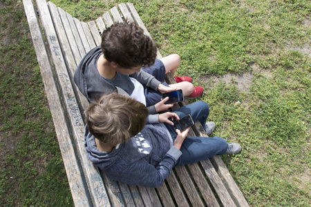 L’Ue aiuta i rifugiati ucraini a rimanere connessi article-post