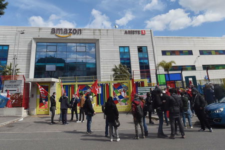 Cosa si devono aspettare, in Italia, i dipendenti di Amazon sul fronte licenziamenti? article-post