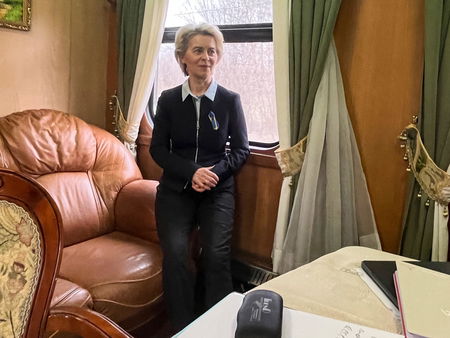 Mini-maratona di 16 ore, l’Europa trova l’accordo sul Digital Services Act article-post