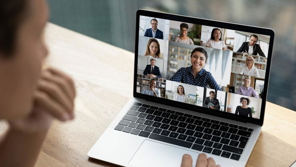 Molte app di videoconferenza raccolgono dati degli utenti anche se il microfono è spento