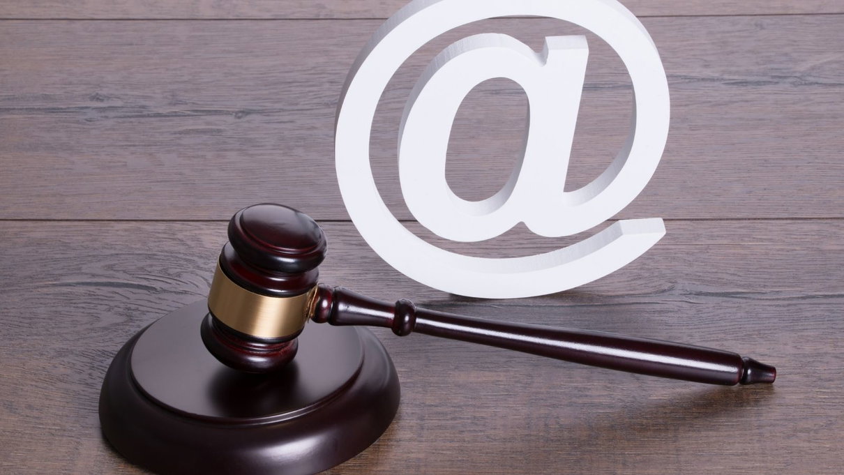 Reati online 2021, forte aumento dei crimini informatici e del contrasto all’odio online article-post