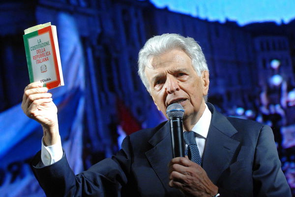 Furio Colombo e lo stop alla collaborazione con il Fatto per la «over-celebrazione» di Orsini