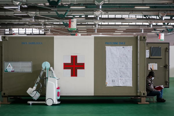 La bufala degli alpini che hanno «molestato una donna per vaccinarla»