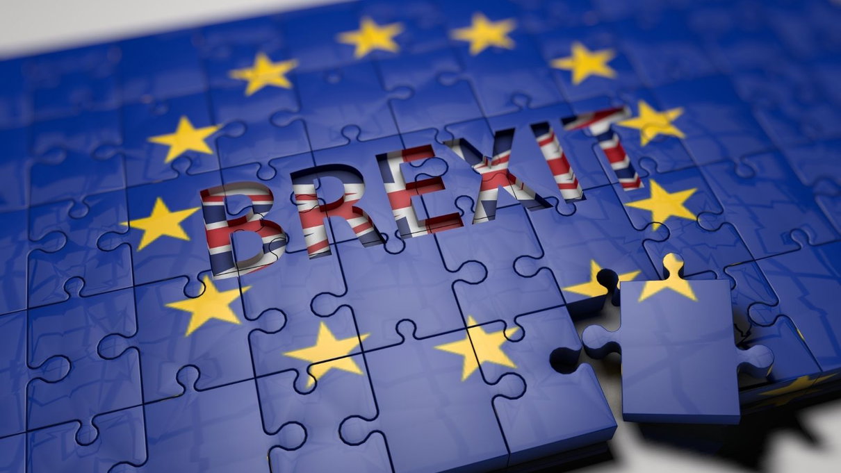 Dietro il leak di mail di sostenitori della Brexit ci sarebbero hacker russi article-post