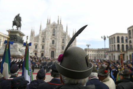 Il titolo di Libero che ribalta la narrazione su Rimini: «La sinistra molesta gli alpini» article-post