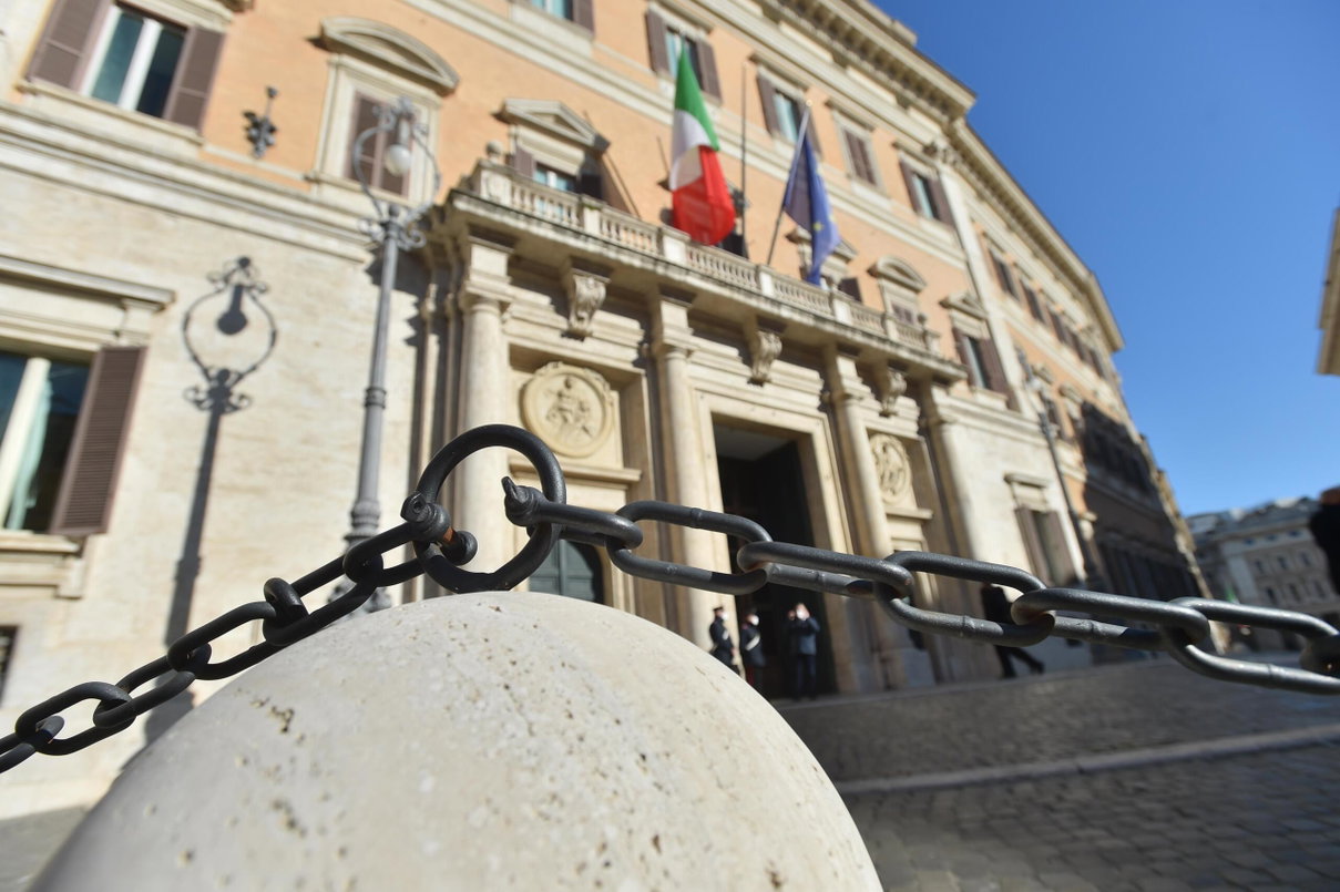 Che differenza c’è tra un rivenditore autorizzato e le piattaforma di secondary ticketing? C’è una legge? article-post
