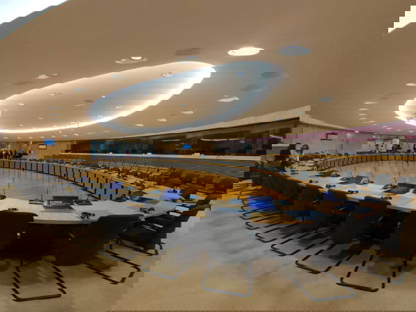 In piena transizione digitale, quanta consapevolezza ha il cittadino dell’UE?