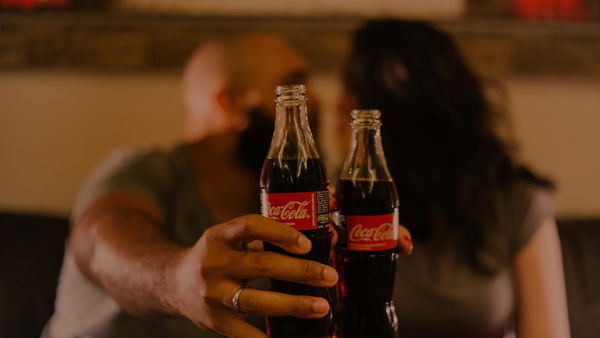 No, Coca-Cola non ha indetto un concorso per vincere un mini-frigo brandizzato