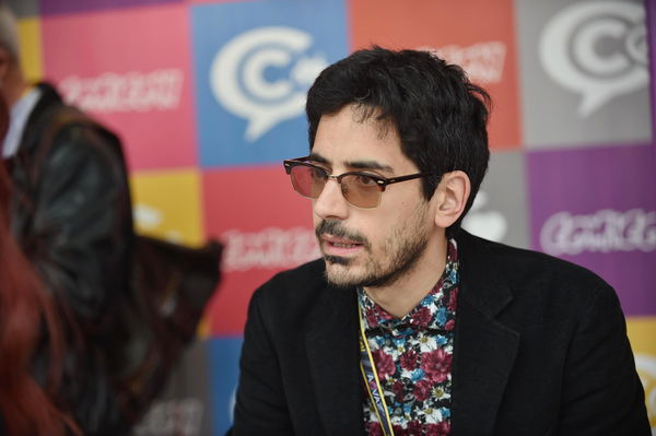 Una Pezza di Lundini sparisce dal palinsesto Rai tv, ma un suo programma resiste su RaiPlay