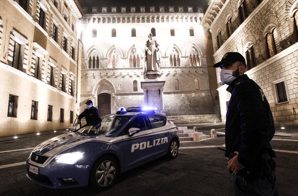 L’analisi di Cluster25: «Materiali della polizia italiana sul dark web, ma appartiene a un vecchio data breach»