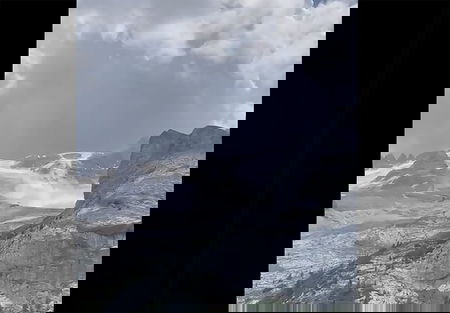 Gli incredibili complotti sulla tragedia della Marmolada “creata ad hoc” per spostare l’attenzione sul cambiamento climatico article-post