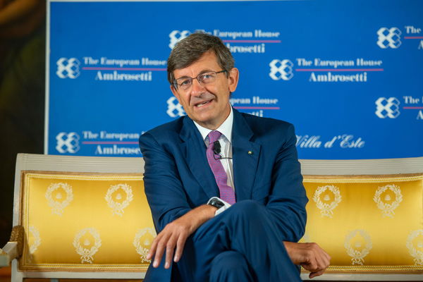 La bandierina dei 2mila ragazzi del servizio civile digitale