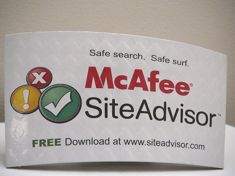 La mail truffa di McAfee afferma che ti avverte del “dispositivo a rischio” è phishing article-post