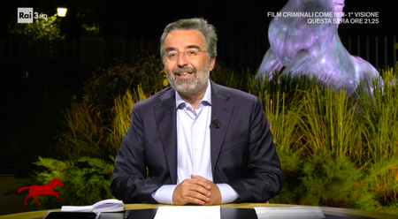 Damilano legge la delibera Agcom e poi lascia aperto il taccuino con su scritto “Libertà” article-post