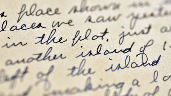 La Gen Z non sa né leggere né scrivere in corsivo. Perché?