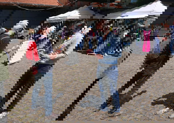 L’enorme semplificazione nel parlare di “democrazia dei click e degli influencer”