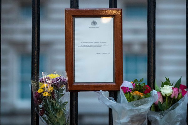 Perché esistono due account Twitter diversi con lo stesso riferimento alla Duchessa di Cornovaglia