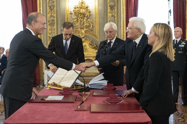 No, il ministro Valditara non è «indagato per il digitale nelle università»