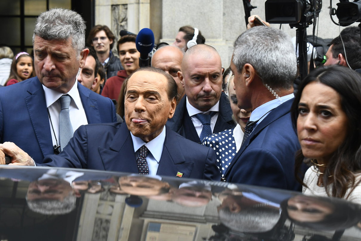 Persino Berlusconi spiega che i giornalisti non potevano non pubblicare i suoi audio article-post