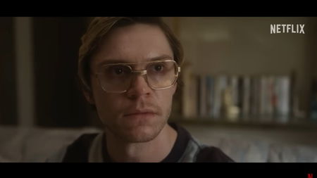 C’è un senso dietro il ban dei costumi ispirati a Jeffrey Dahmer di eBay article-post