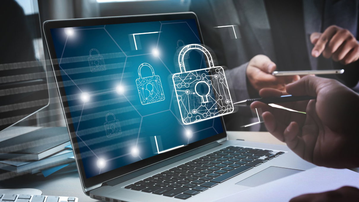 Sempre più aziende italiane nel mirino dei cybercriminali e sono tre i settori più colpiti article-post