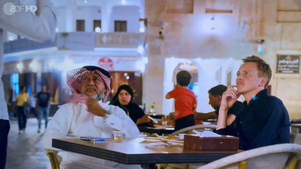 Essere gay è «un danno per la mente»: interrotta l’intervista all’ambasciatore della Coppa del Mondo del Qatar