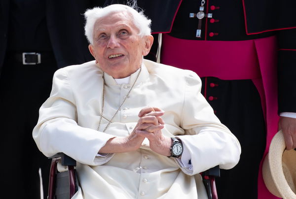 Benedetto XVI è stato il primo papa a fare una benedizione via Twitter