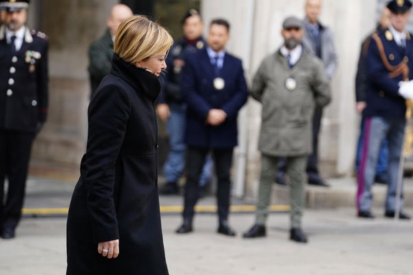 Nelle trattative con l’Europa, Meloni potrebbe arrivare fino alla rinuncia del limite sul POS