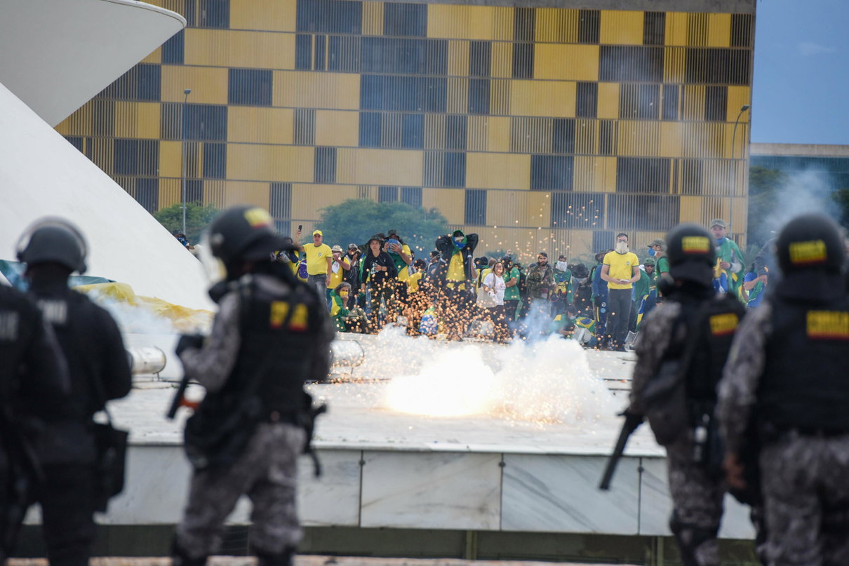 Dai “carri della libertà” al club delle armi: come i sostenitori di Bolsonaro hanno usato Telegram article-post