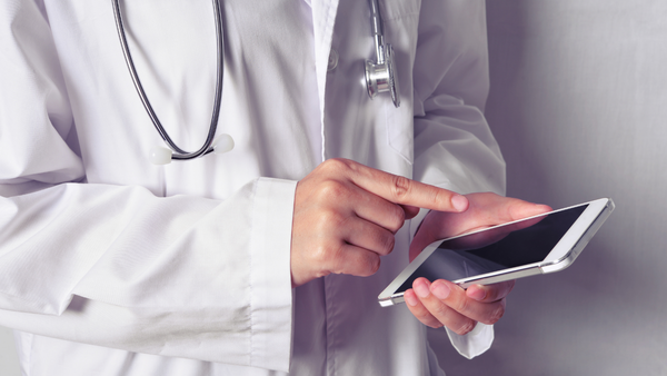 Il rapporto tra disinformazione, divulgazione scientifica sui social e i “trend” del momento