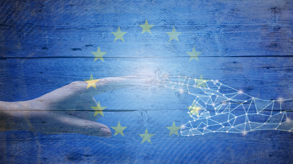 L’Unione Europea sta provando a regolamentare il rapporto tra AI e forza lavoro? article-post