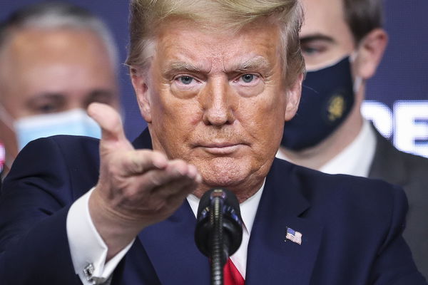 La settimana del rientro di Trump su Facebook