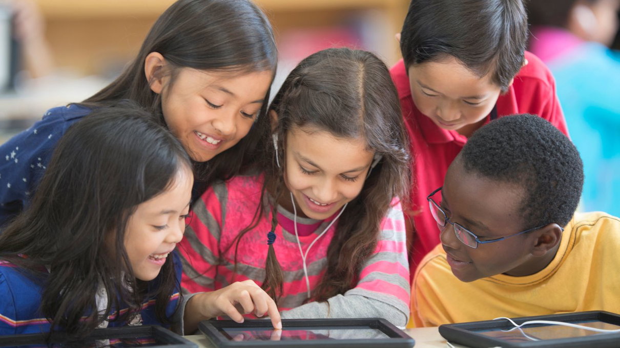 La proposta di un patentino social evidenzia l’urgenza dell’educazione digitale: come fare? article-post