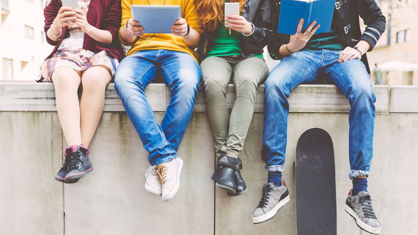 «Oltre la campagna elettorale, oltre il piedistallo dell’algoritmo»: Fondazione Carolina sul patentino social